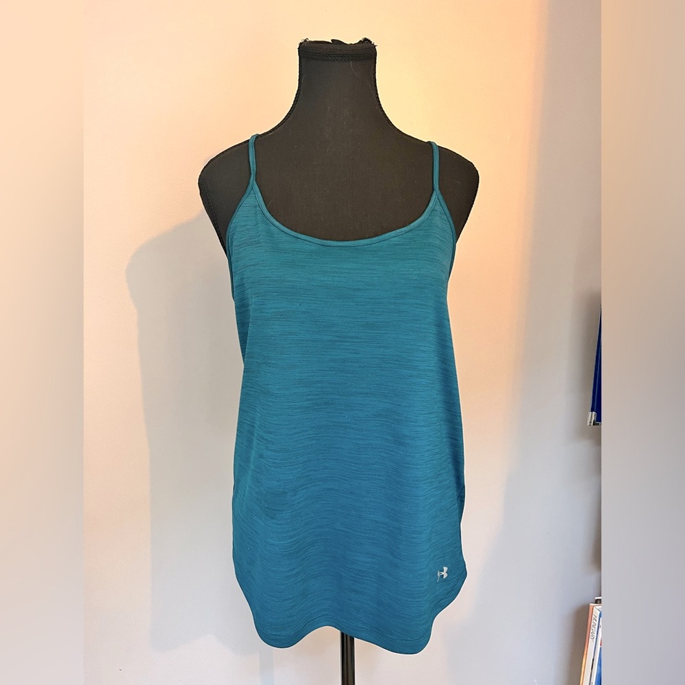 2 for 1 Under Armour Heat Gear tanks Size M in Grey and Blue